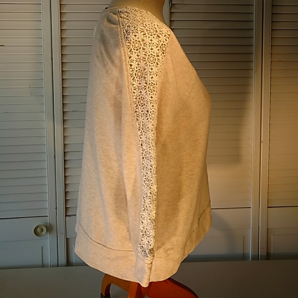 Womens sweater size medium cream with details